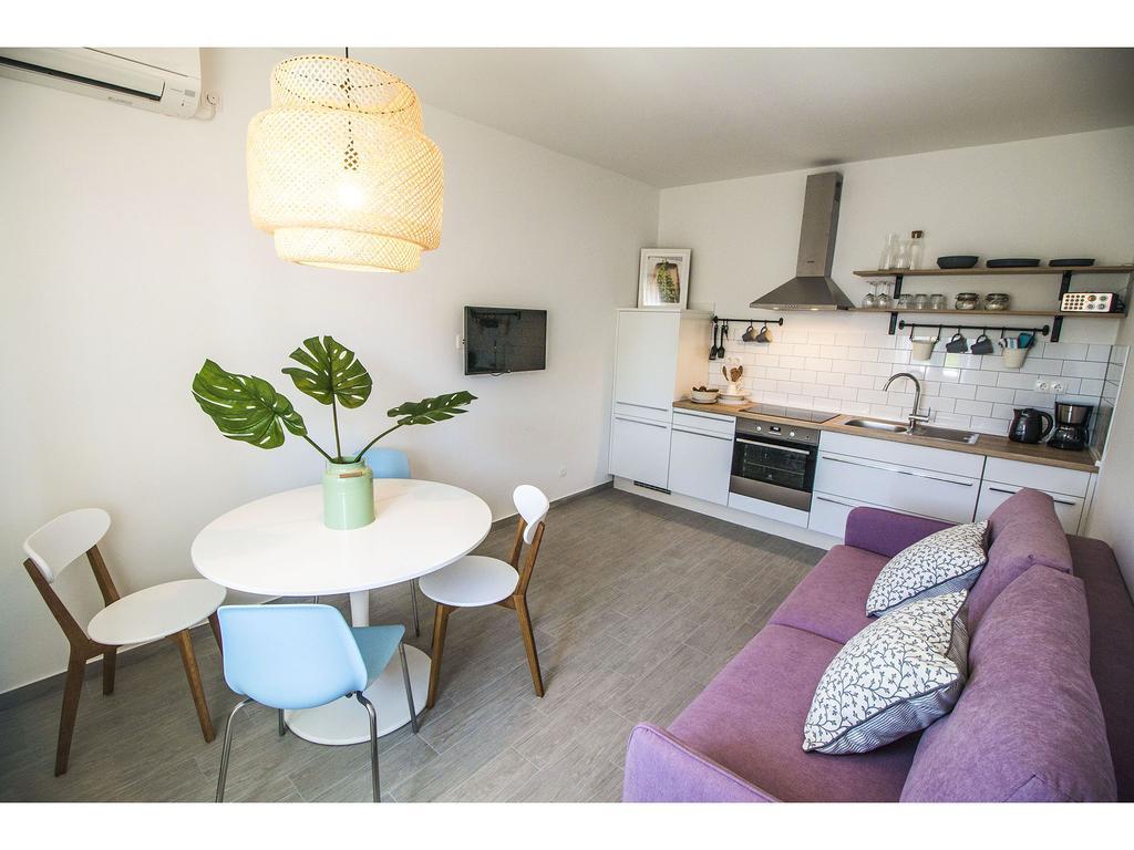 Apartment Sur la plage Podstrana Extérieur photo